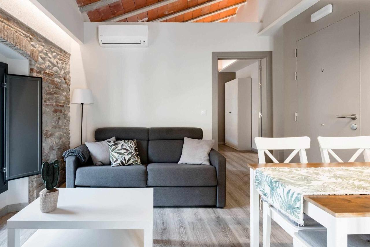 Revitalized Apartment In Historical Building Girona Exterior photo