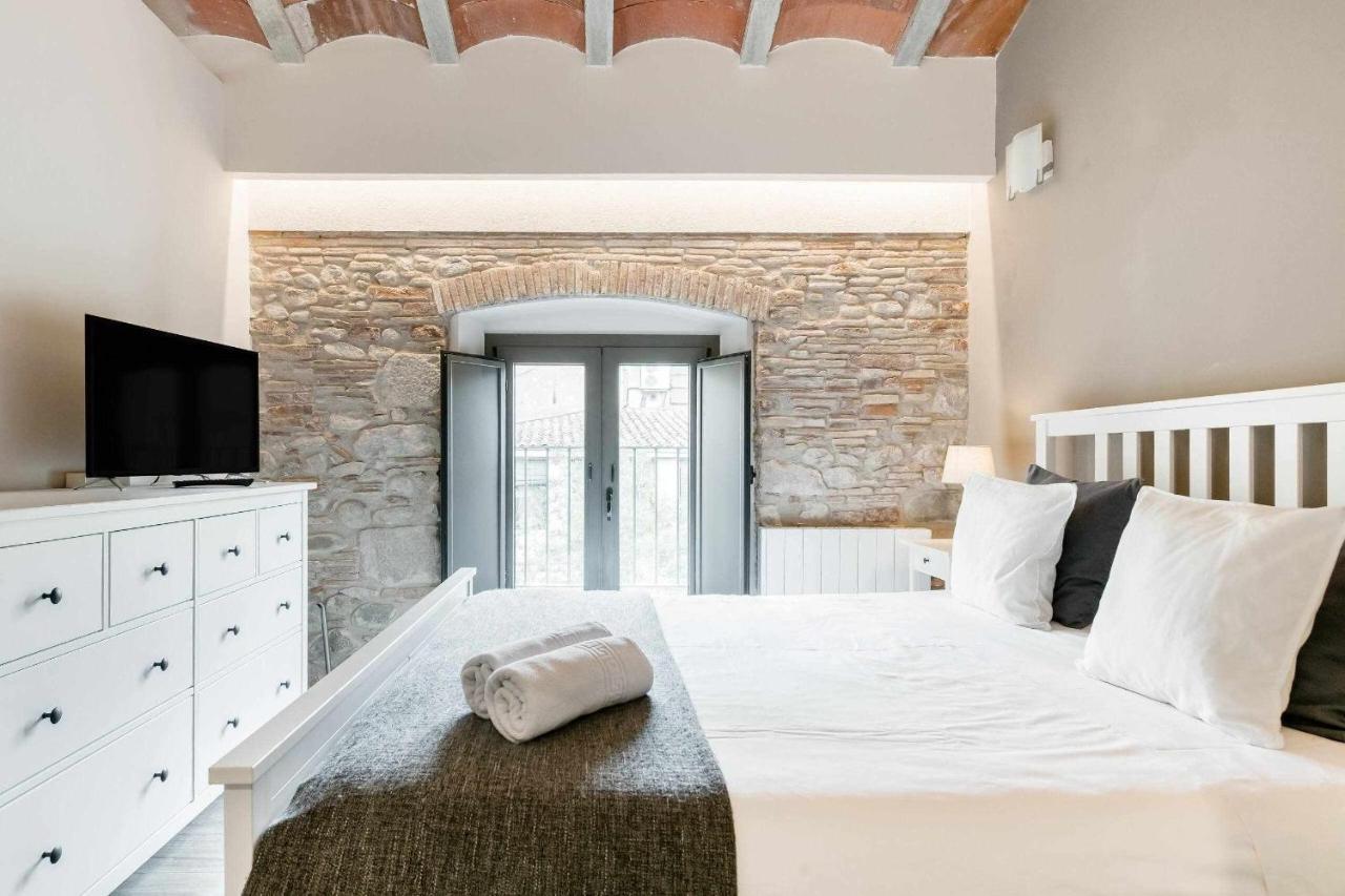 Revitalized Apartment In Historical Building Girona Exterior photo